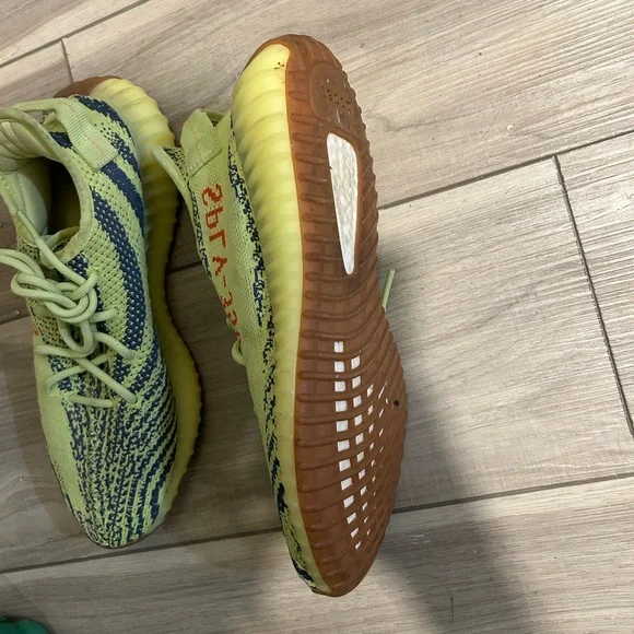 Yeezy boost 350 - Picture 2 of 6